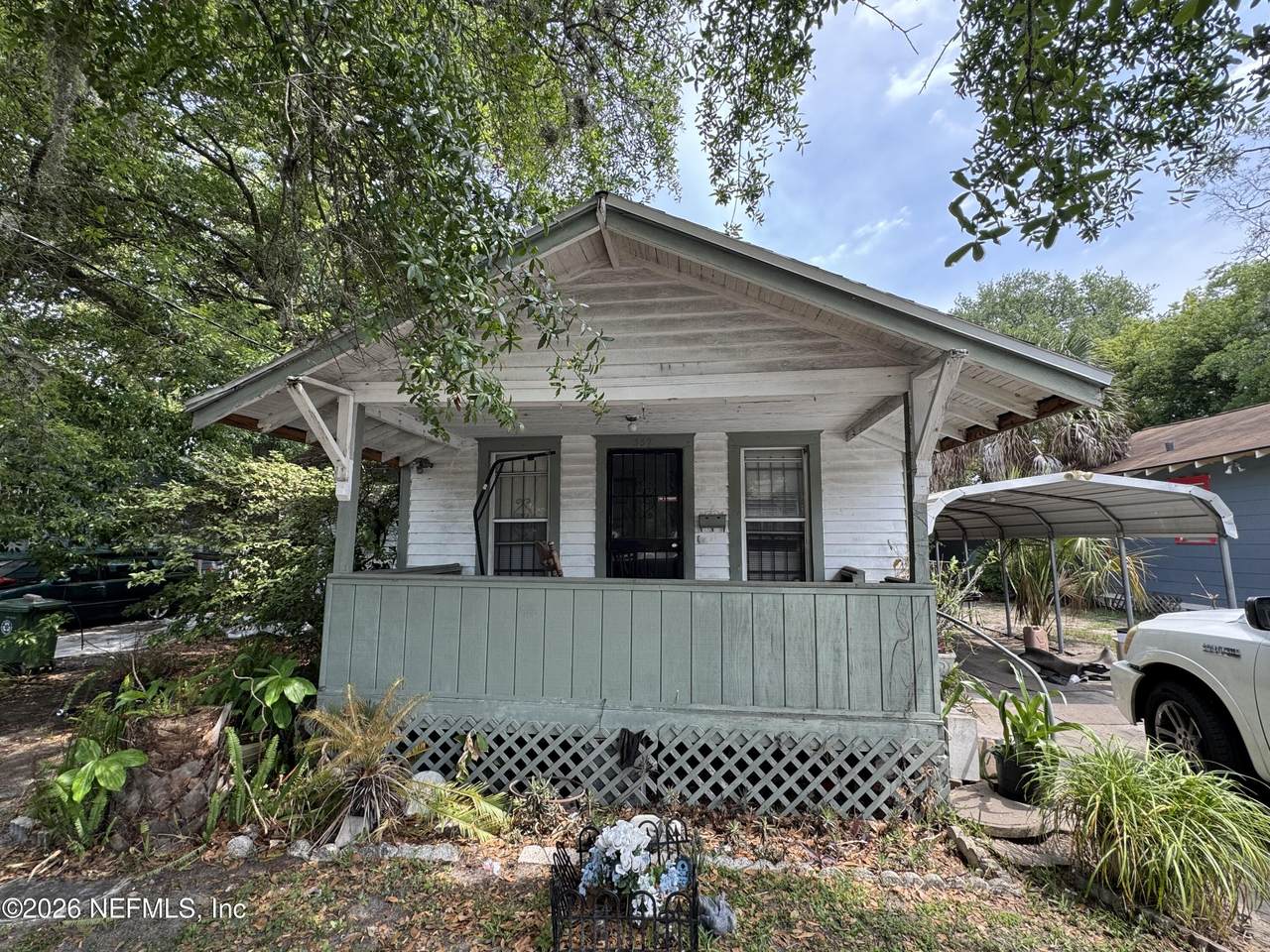 337 26TH Street - Photo 1
