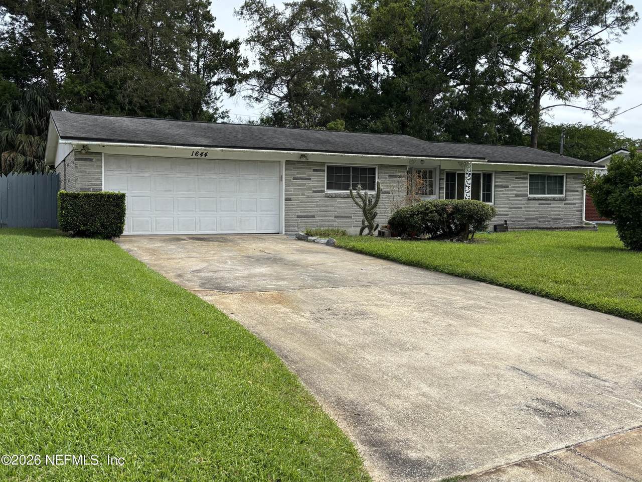 1644 Lessard Circle - Photo 1