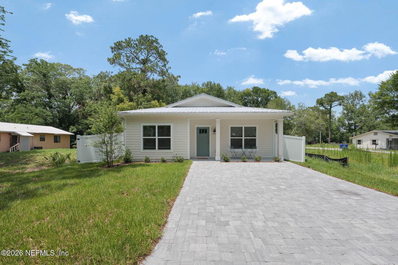 688 Madeore Street - Photo 1