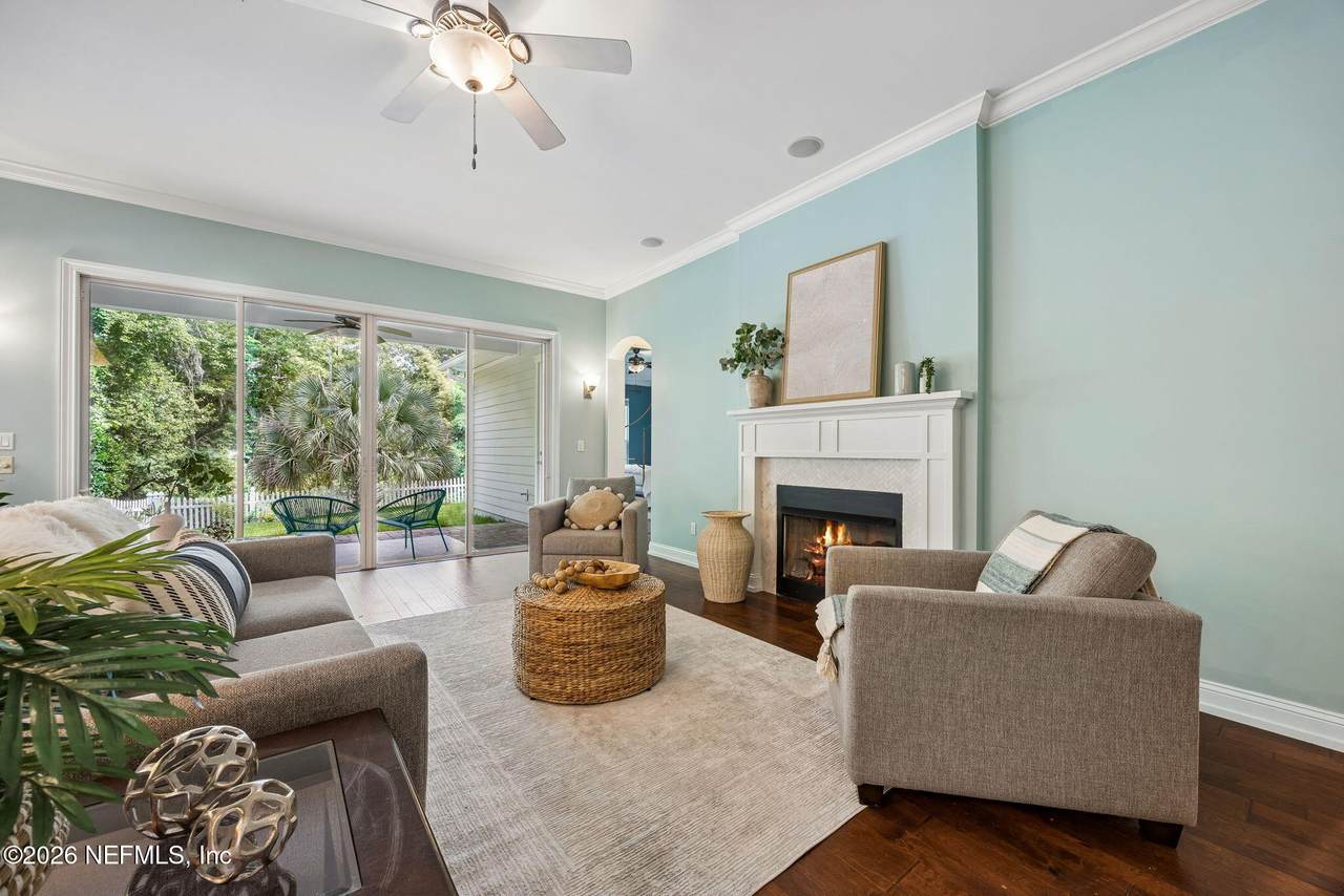 29302 Grandview Manor - Photo 1
