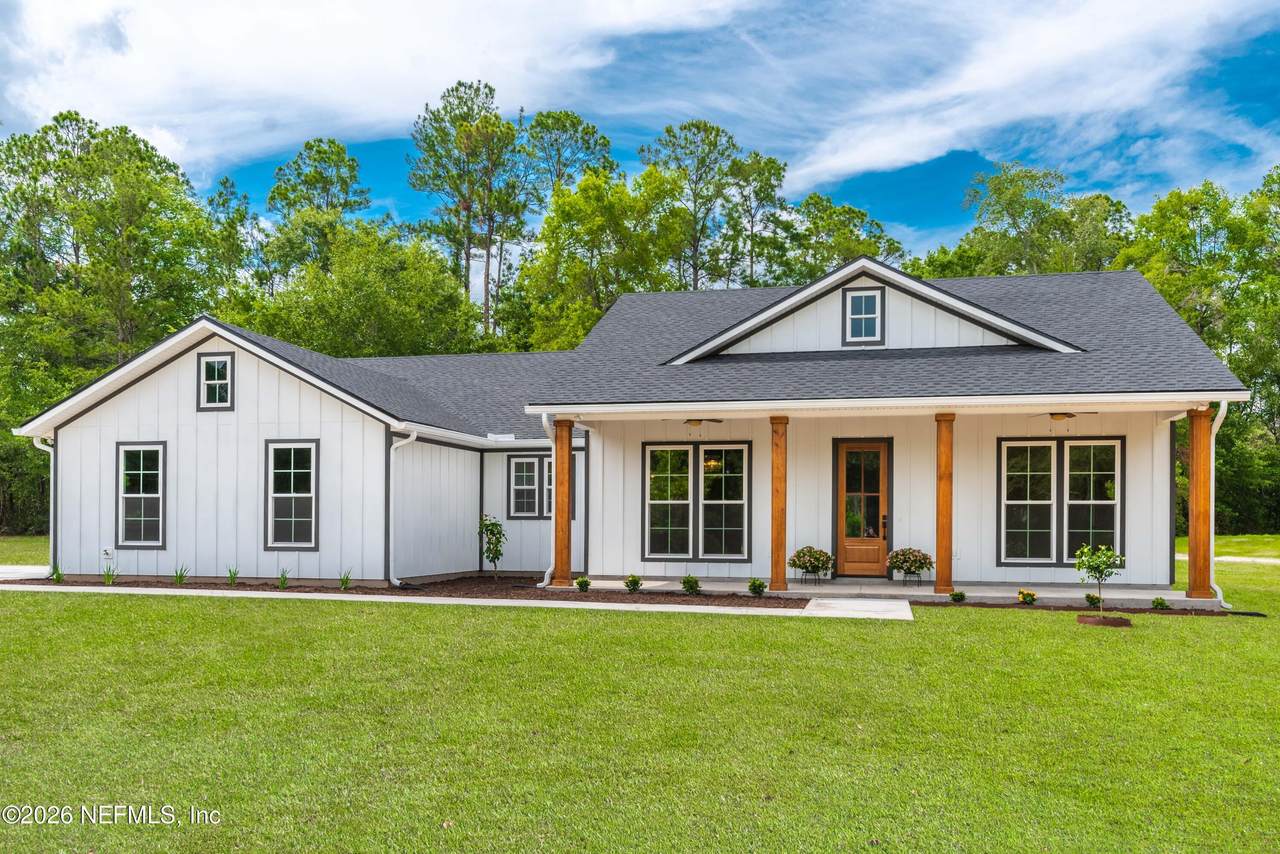 8021 Yellow Pine Circle - Photo 1