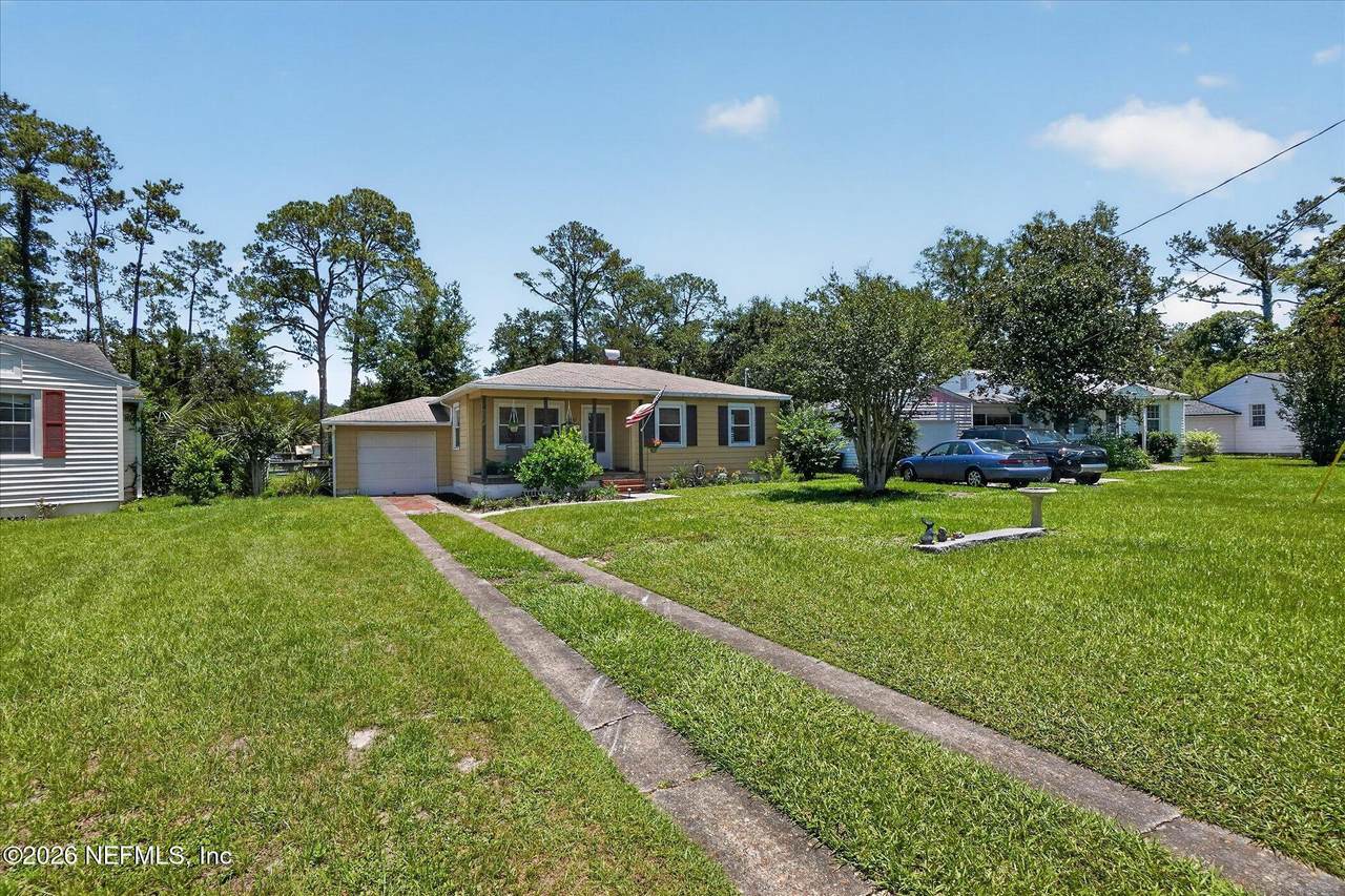 5503 Lakewood Circle - Photo 1