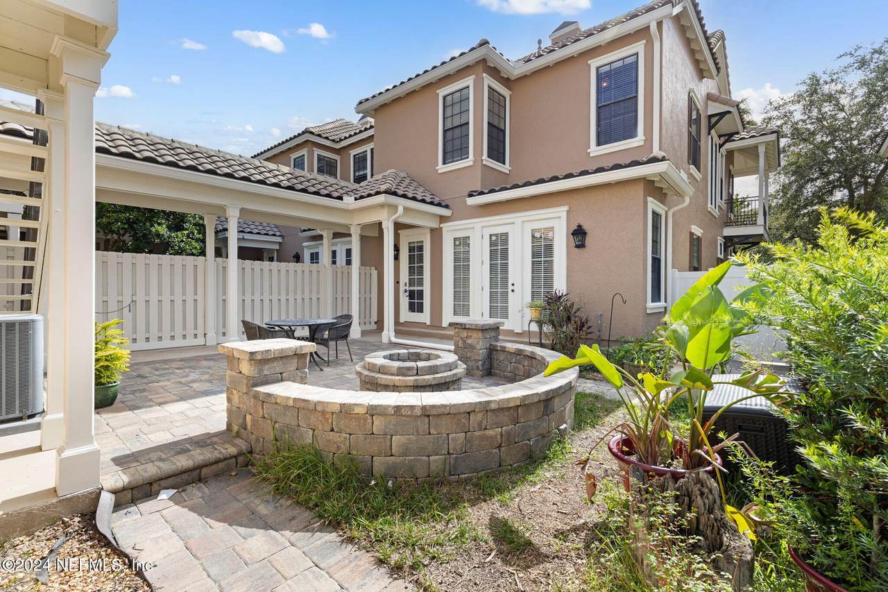 650 Loop Parkway - Photo 1