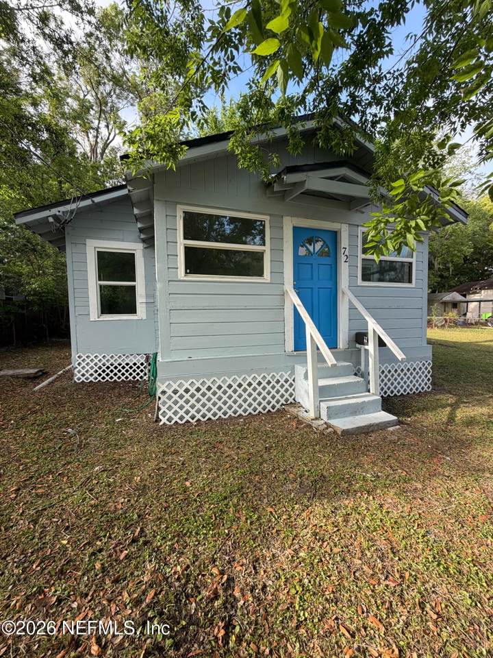 72 32 Street - Photo 1