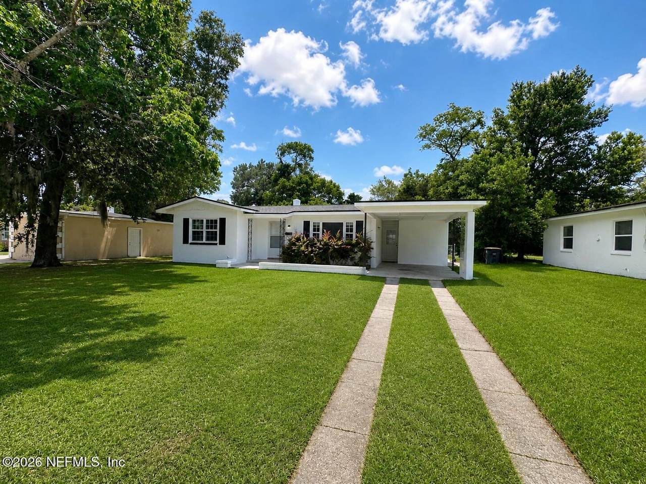 6226 Mercer Circle - Photo 1