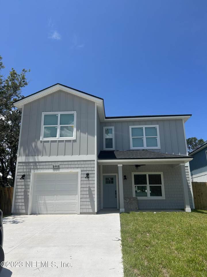 504 Nineteenth Street - Photo 1