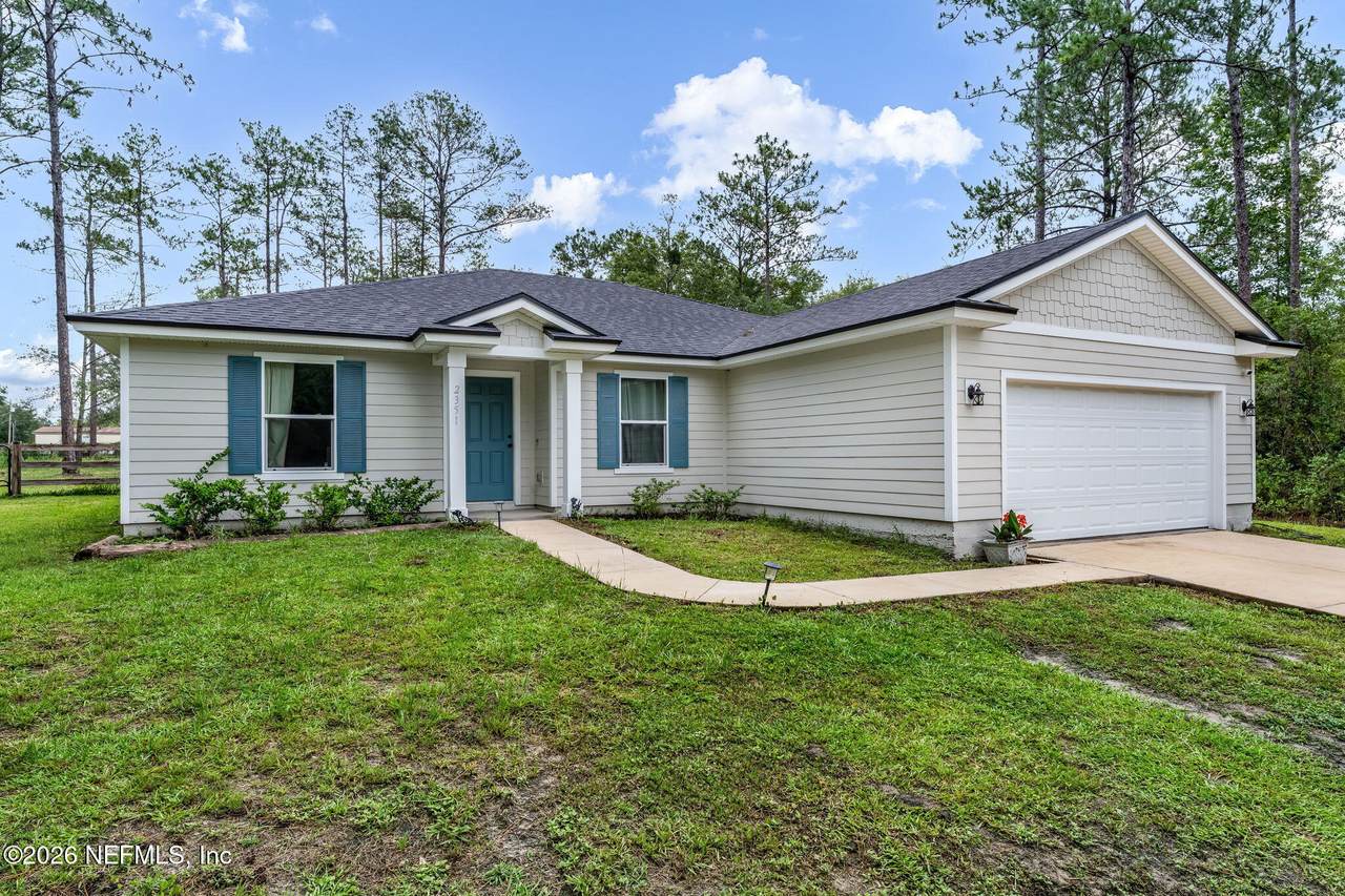 2351 Daisy Street - Photo 1
