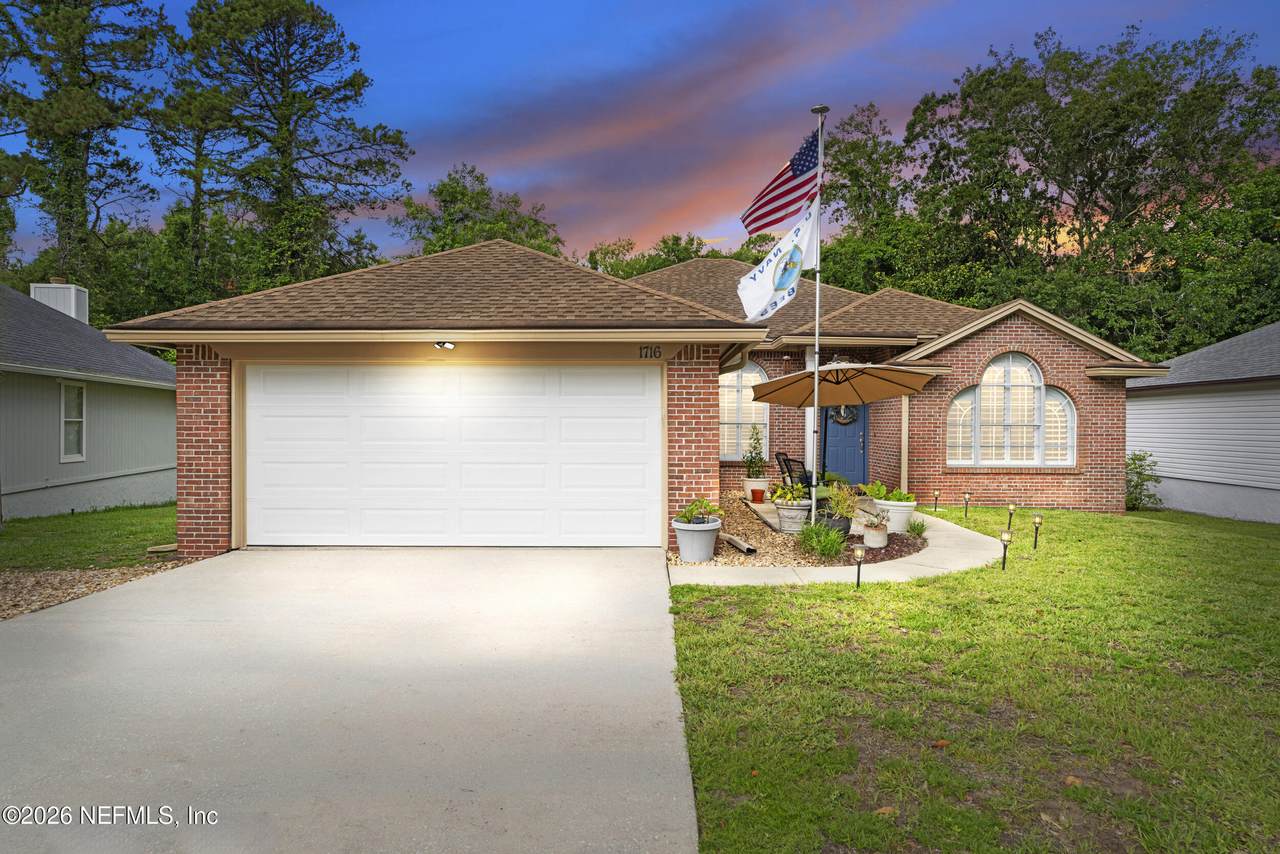 1716 Chandelier Circle - Photo 1