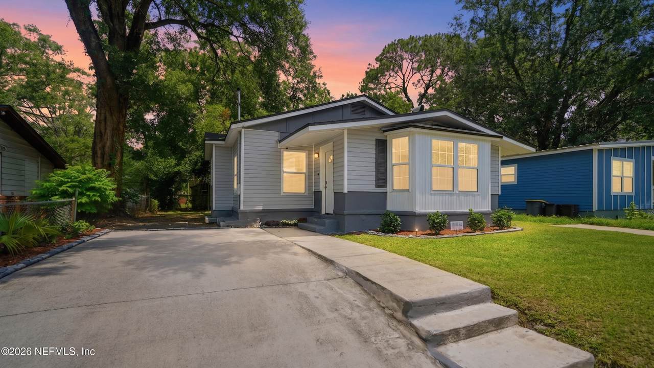 2069 14TH Street - Photo 1