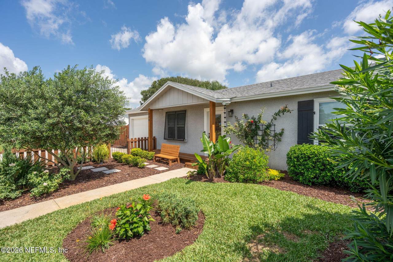 208 Trade Wind Lane - Photo 1