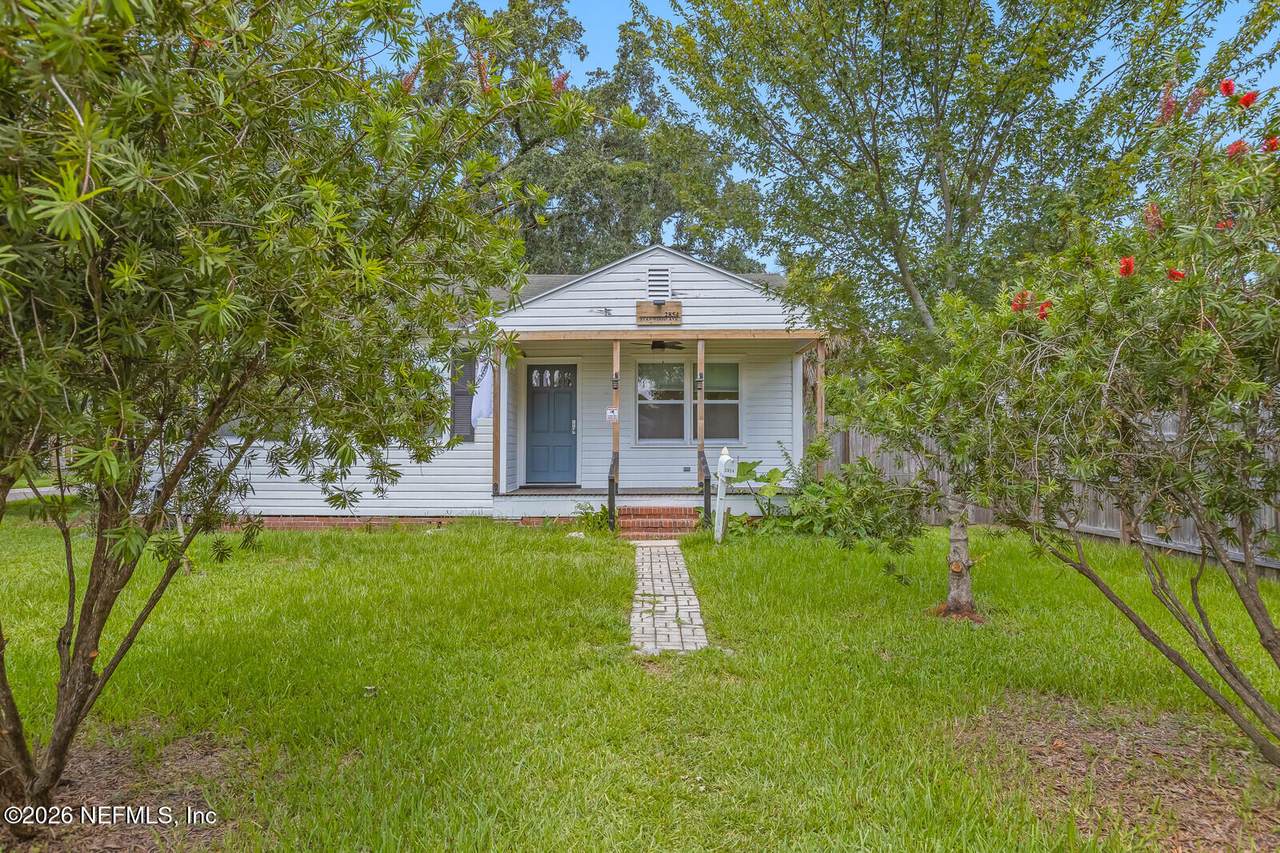 2854 Stanwood Avenue - Photo 1