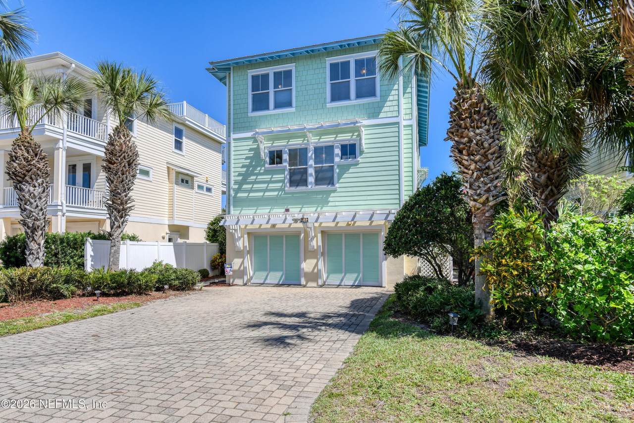 12 F Street - Photo 1
