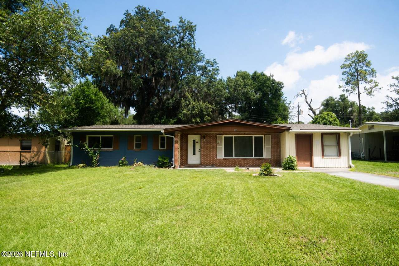 104 Oakdale Drive - Photo 1