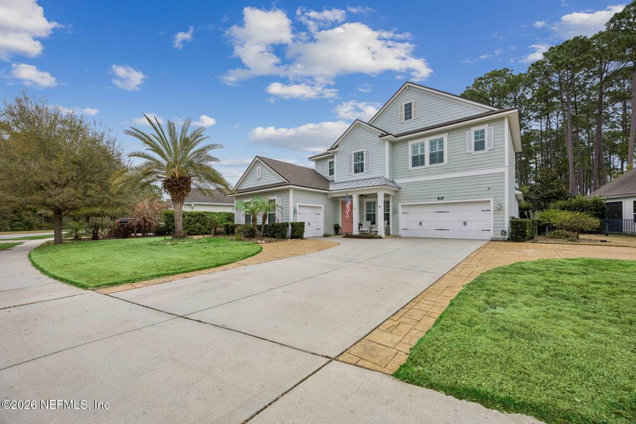 306 Southern Oak Drive - Photo 1