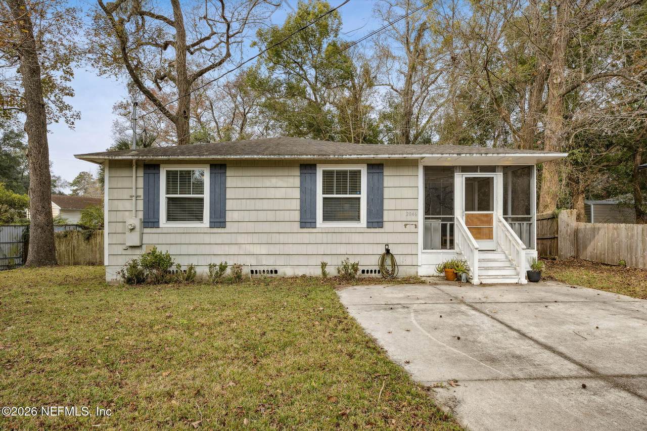 2846 Cherokee Circle - Photo 1