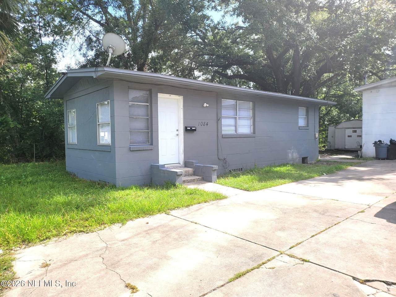 1084 Huron Street - Photo 1