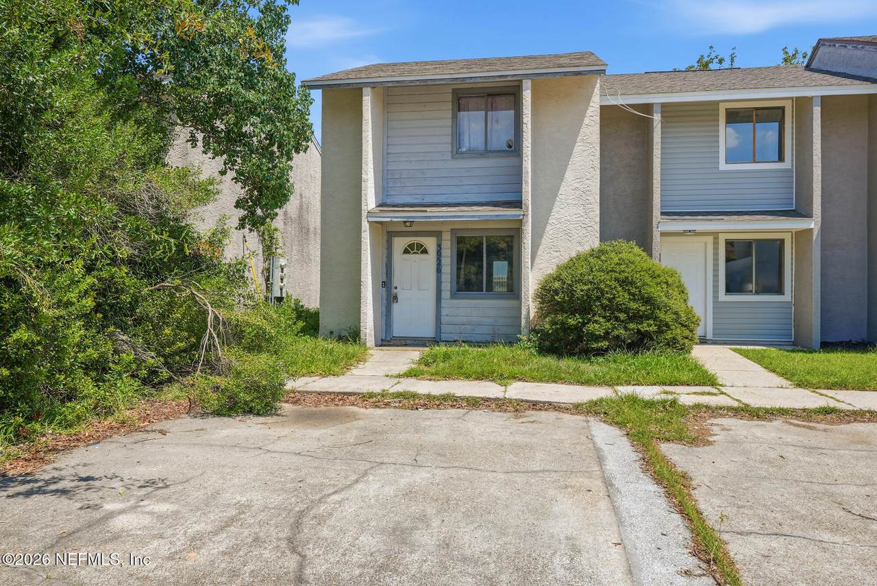 3926 Venetian Cir Circle - Photo 1