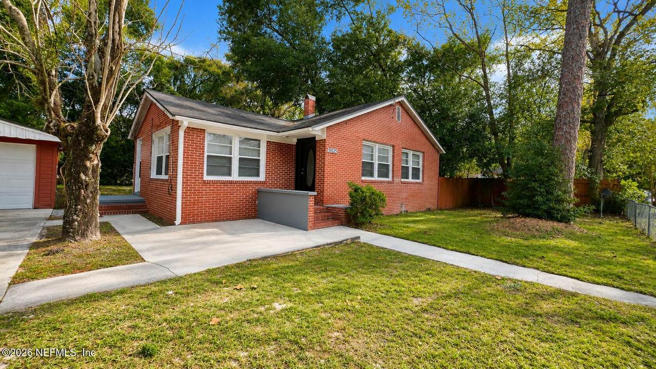 9025 Monroe Avenue - Photo 1