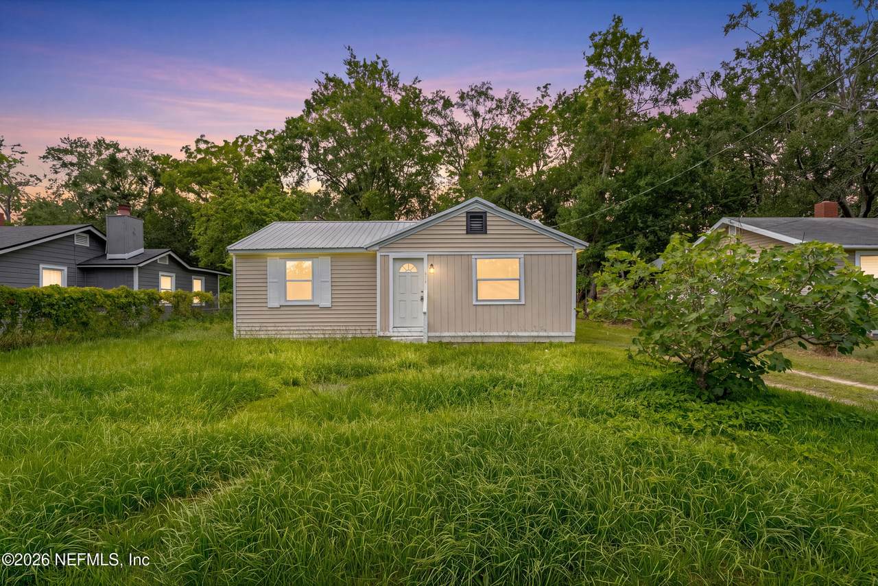 3267 Sunnybrook Avenue - Photo 1