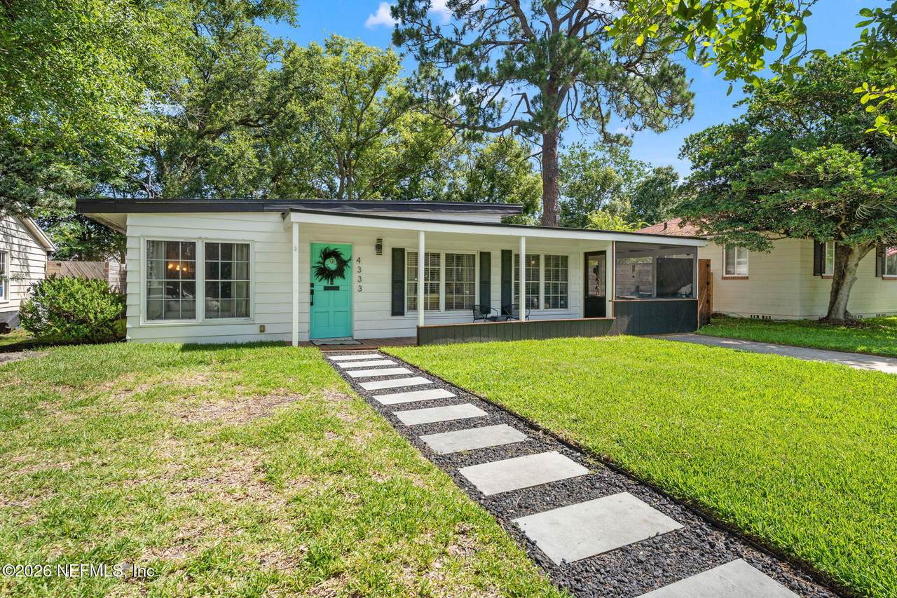 4333 Genoa Avenue - Photo 1