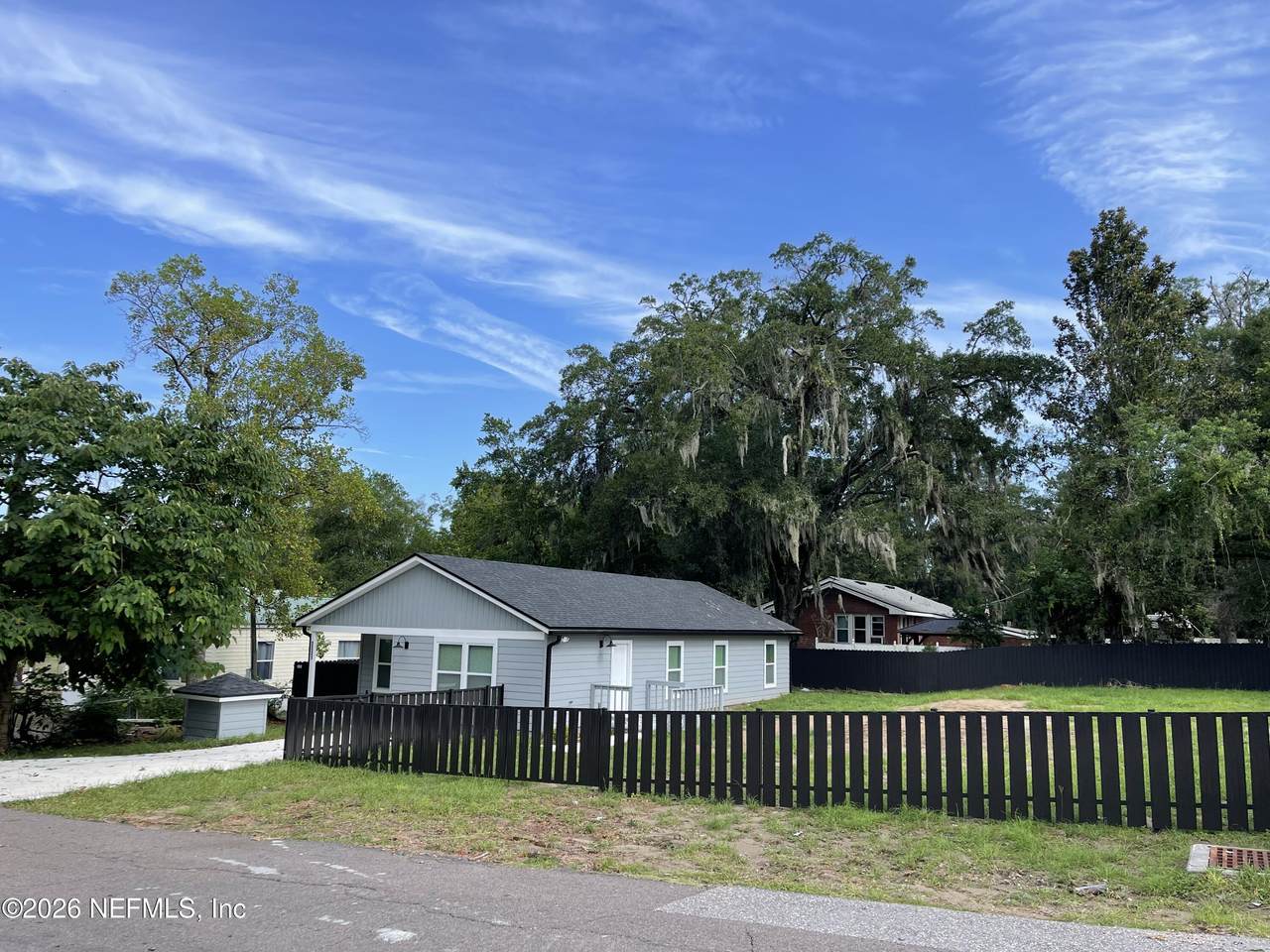 2221 Jayson Avenue - Photo 1