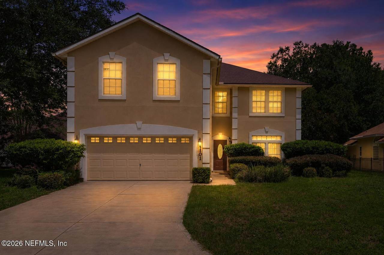 1101 Roundtree Circle - Photo 1