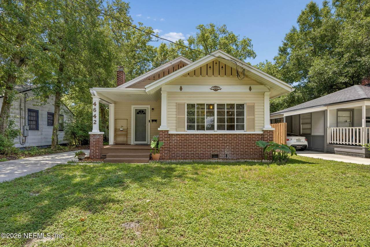 4642 Crescent Street - Photo 1