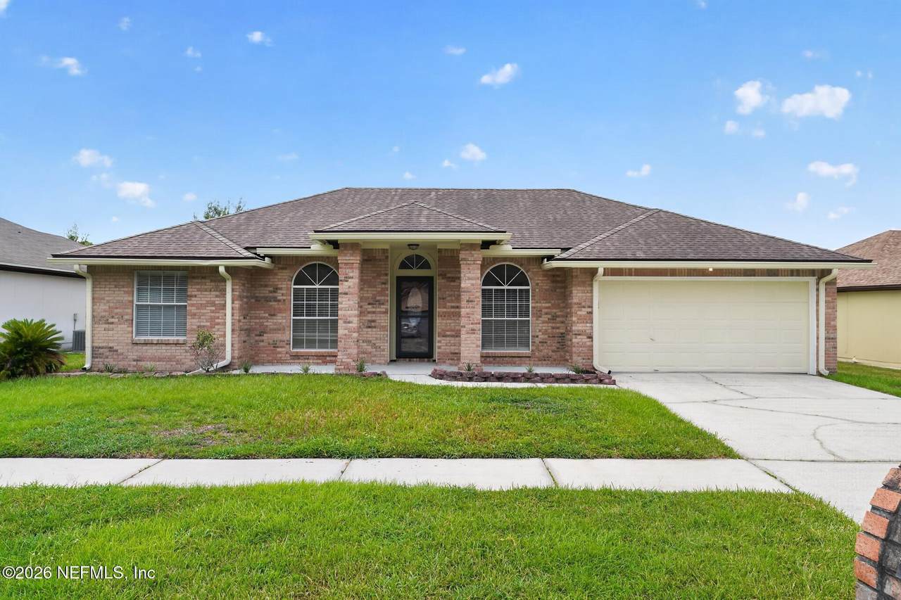 558 Charles Pinckney Street - Photo 1