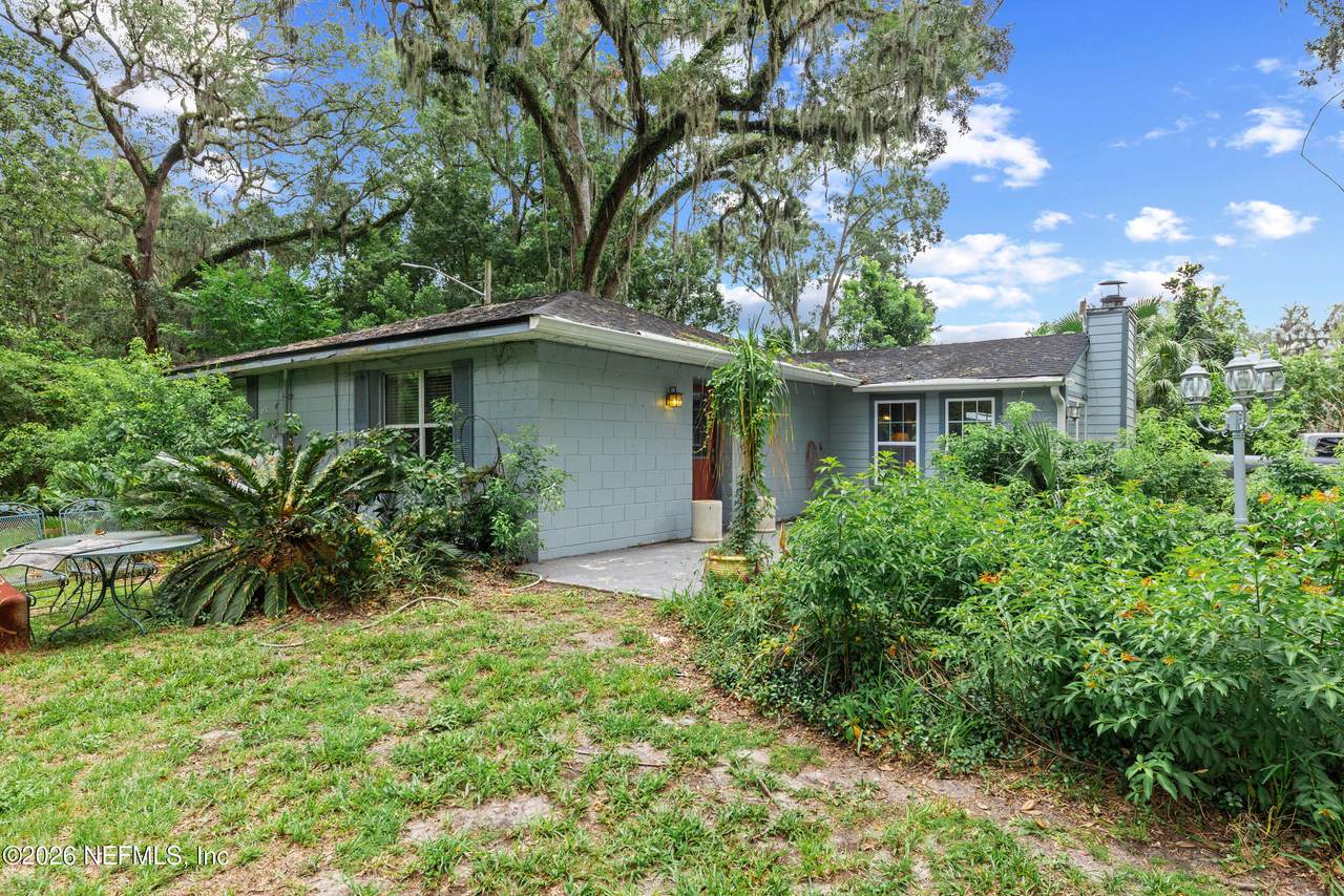 440 Blake Avenue - Photo 1