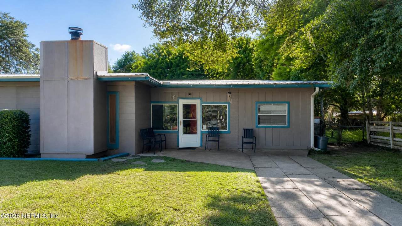 116 Hibiscus Street - Photo 1