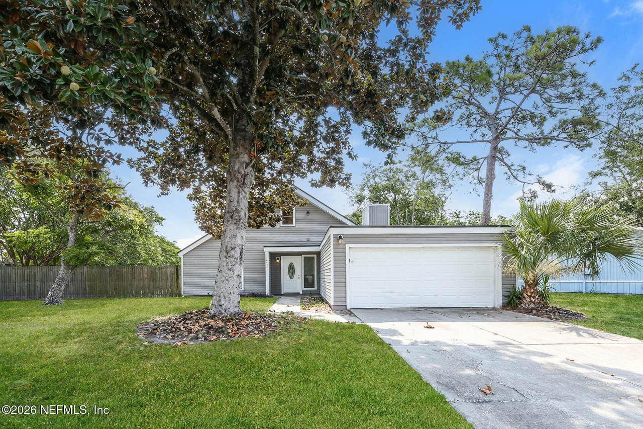 2437 Oakview Drive - Photo 1