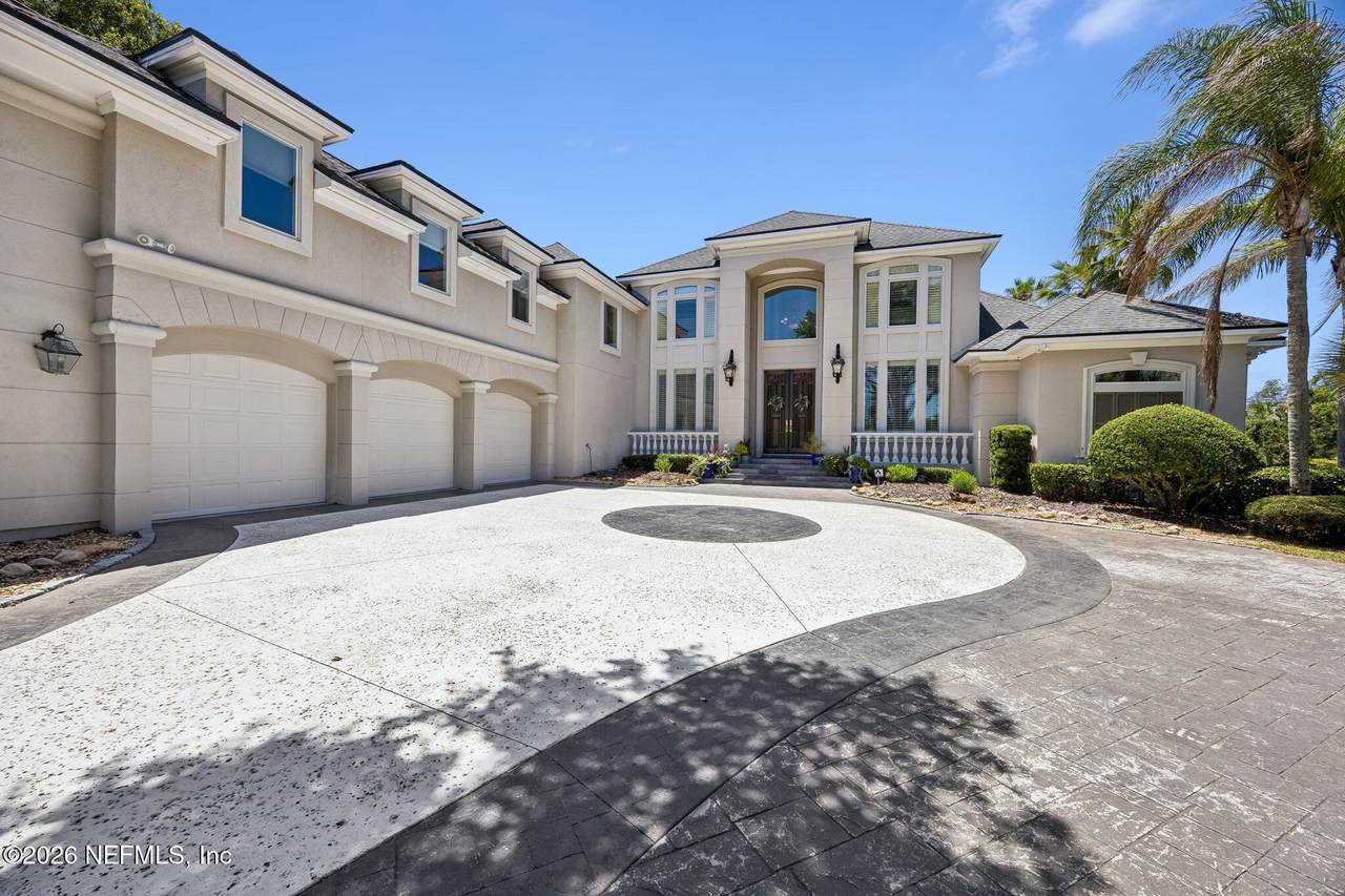 213 Lamp Lighter Lane - Photo 1