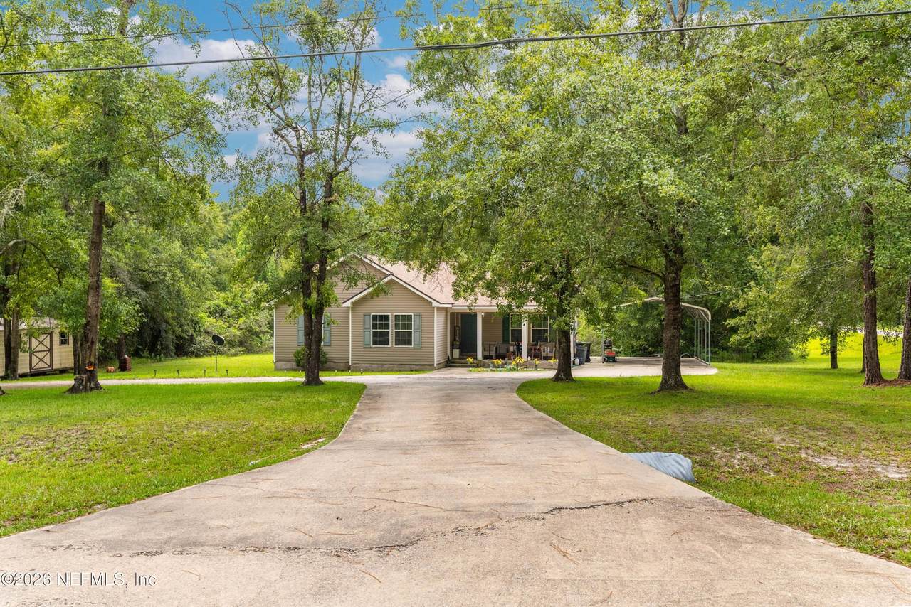 2475 Oleander Avenue - Photo 1