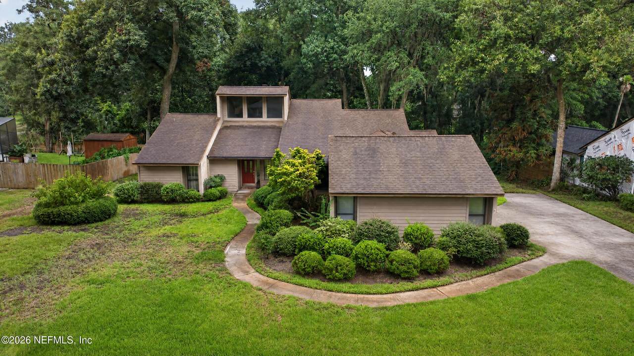 10990 Creekview Drive - Photo 1