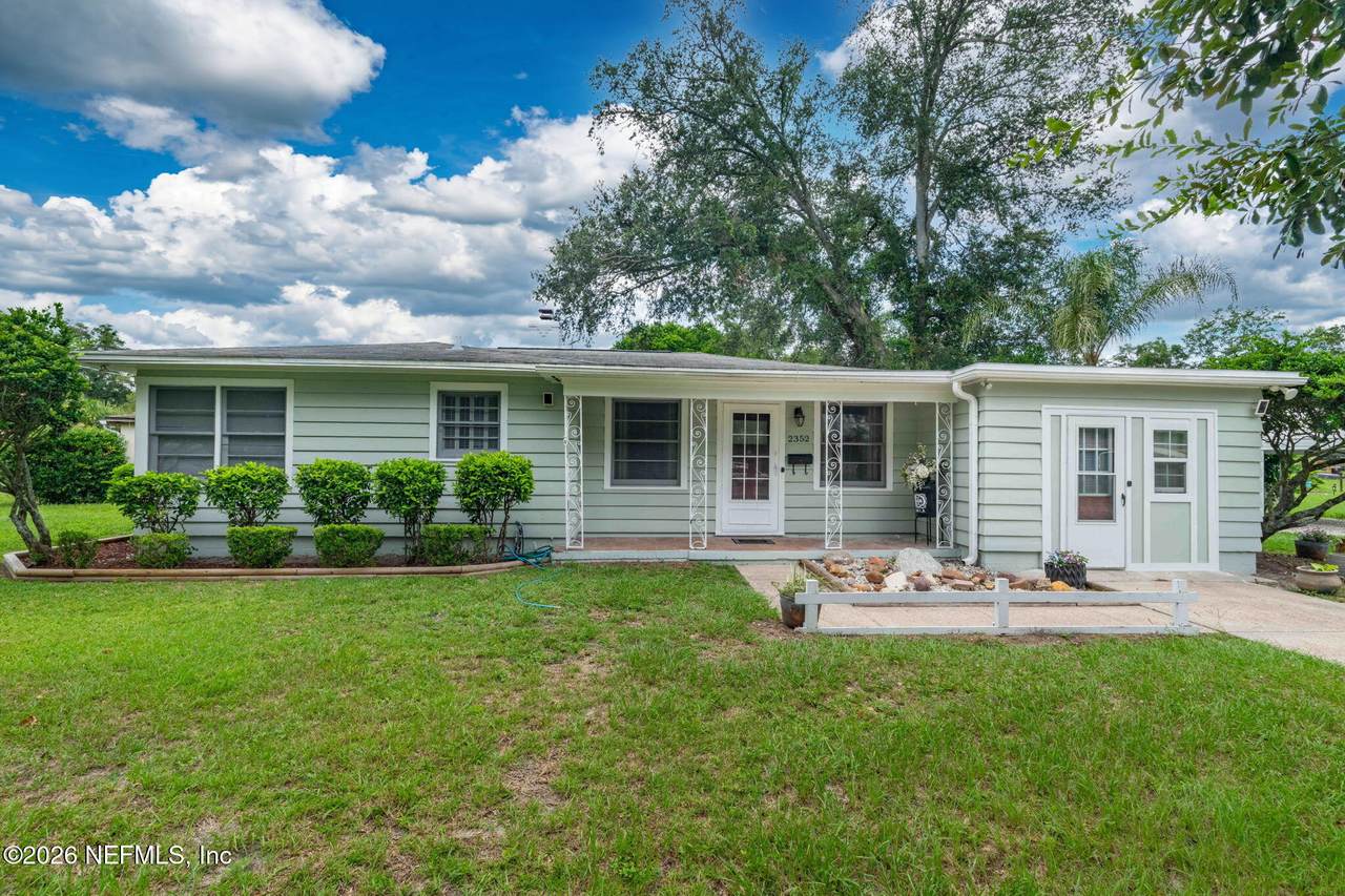 2352 Woodridge Road - Photo 1