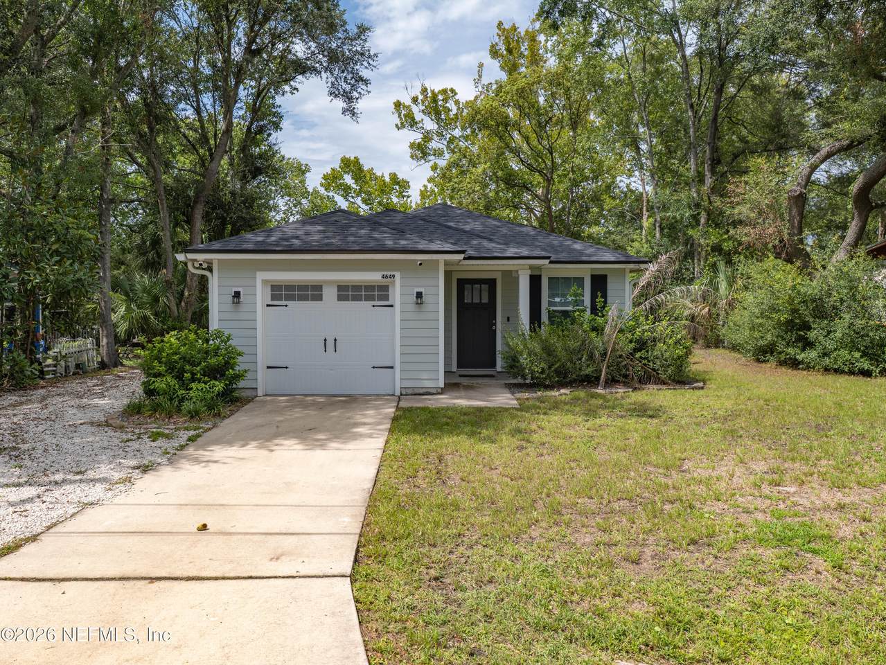 4649 Suray Avenue - Photo 1