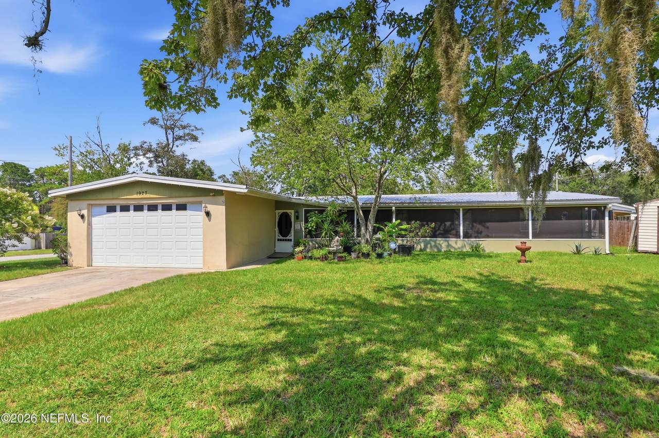 1927 Monteau Drive - Photo 1
