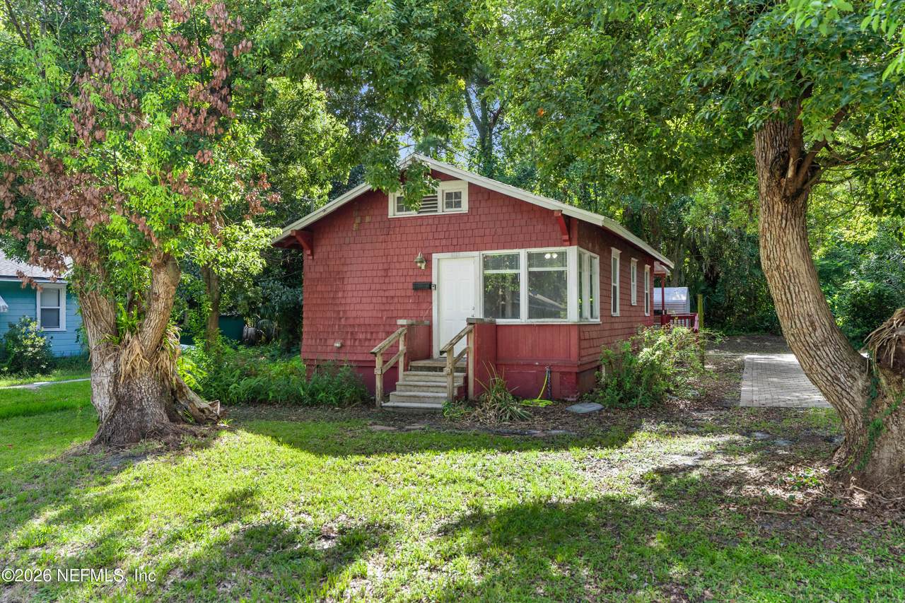 2121 Flesher Avenue - Photo 1