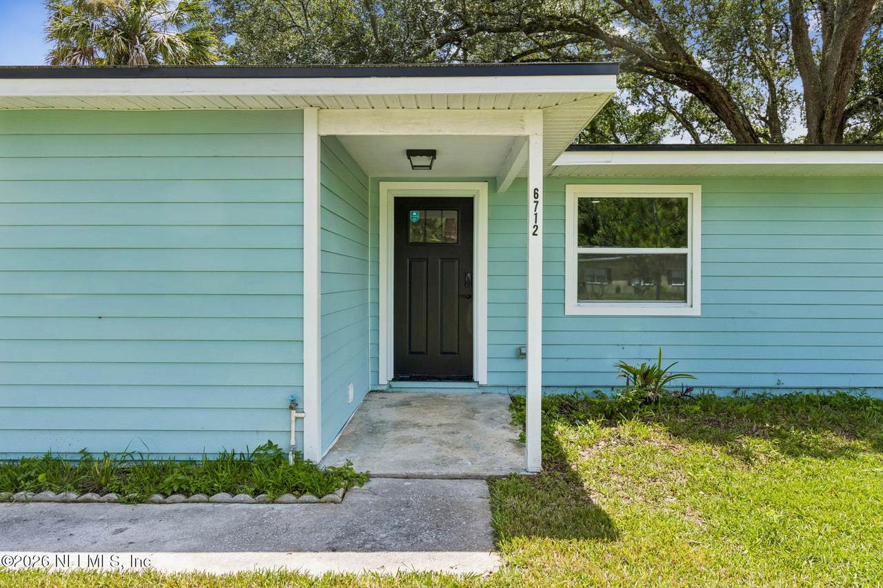 6712 Harlow Boulevard - Photo 1