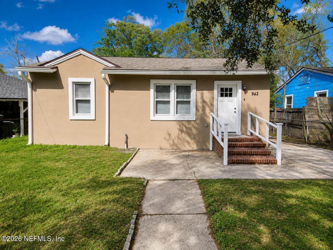 942 Saranac Street - Photo 1