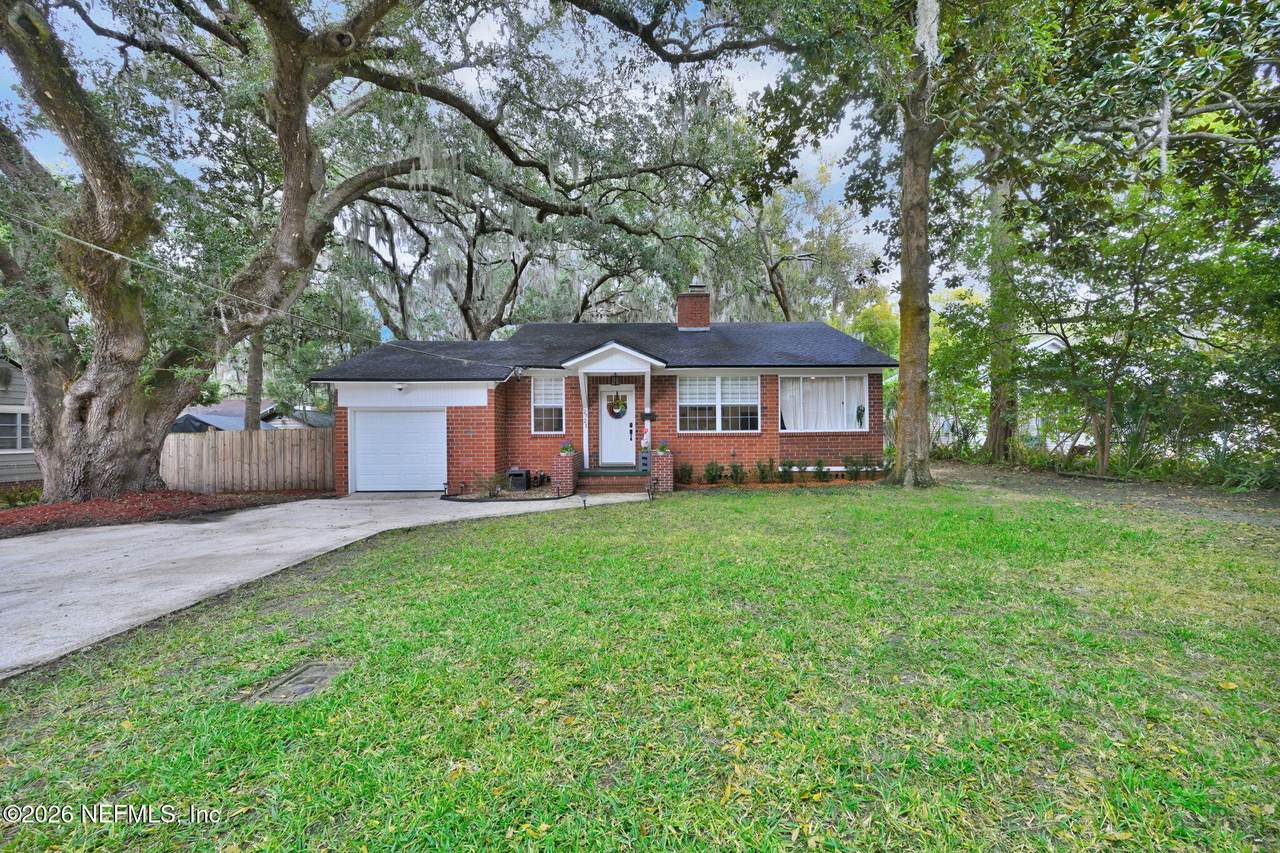 2721 Algonquin Avenue - Photo 1