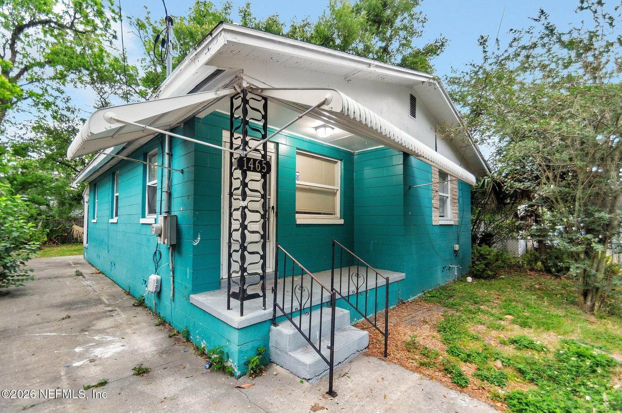1465 Mitchell Street - Photo 1