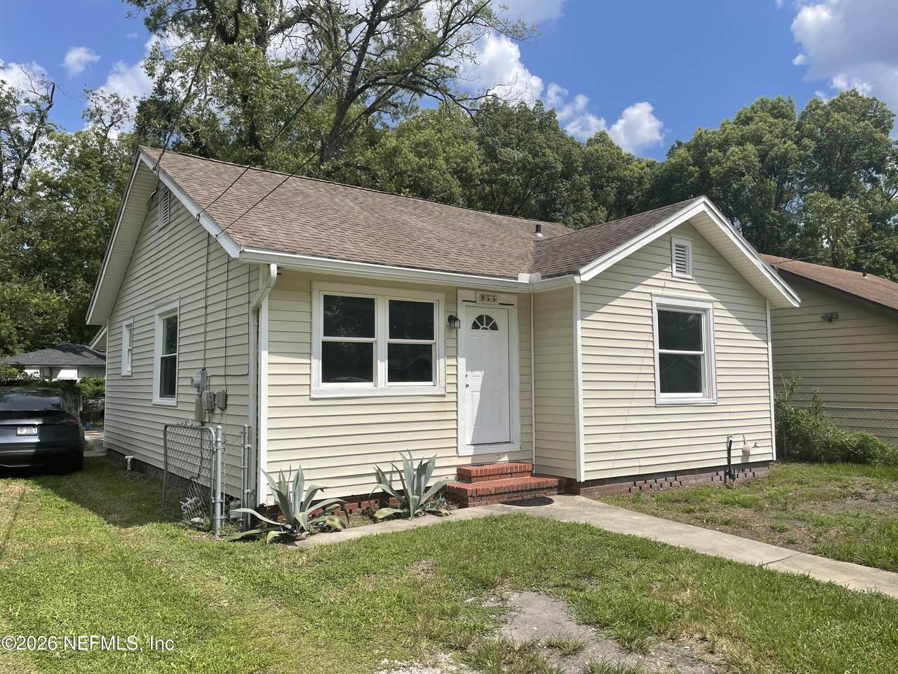 955 Allison Street - Photo 1
