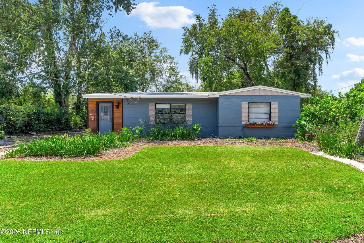 2546 Lamee Lane - Photo 1