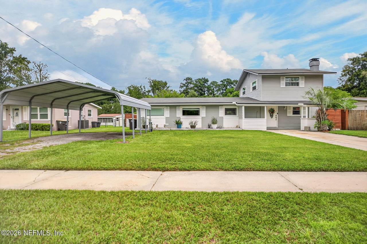 849 Crest Drive - Photo 1