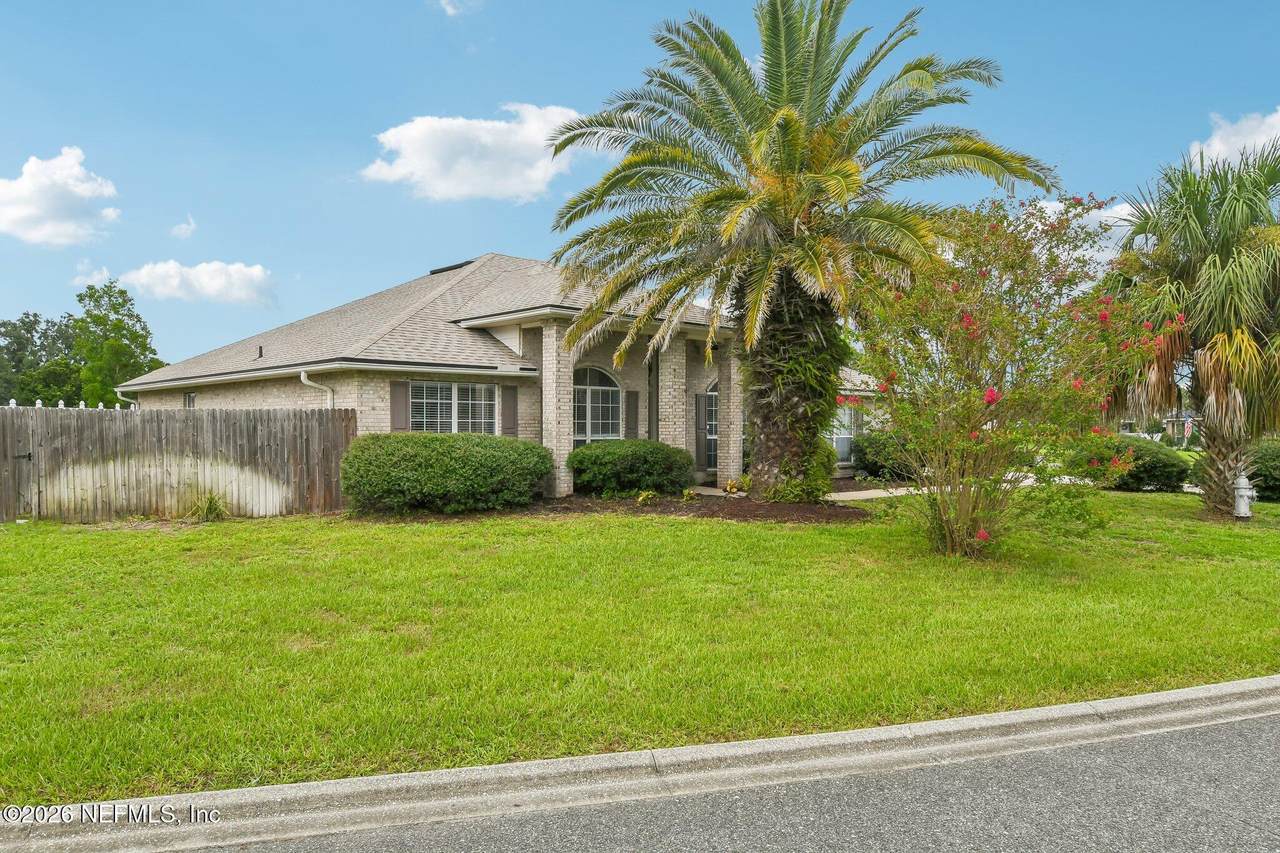 476 Hillside Drive - Photo 1