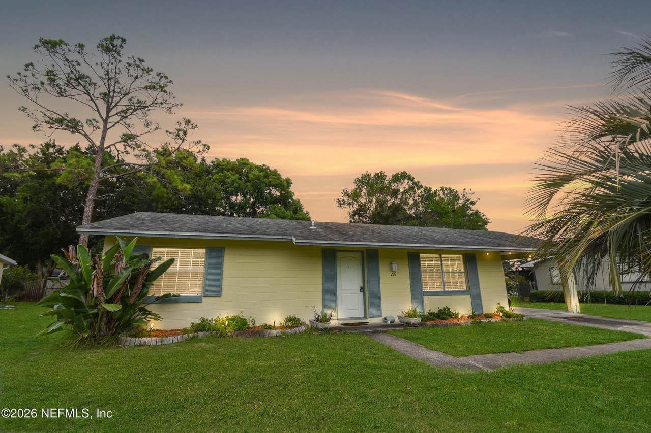 216 Estancia Street - Photo 1