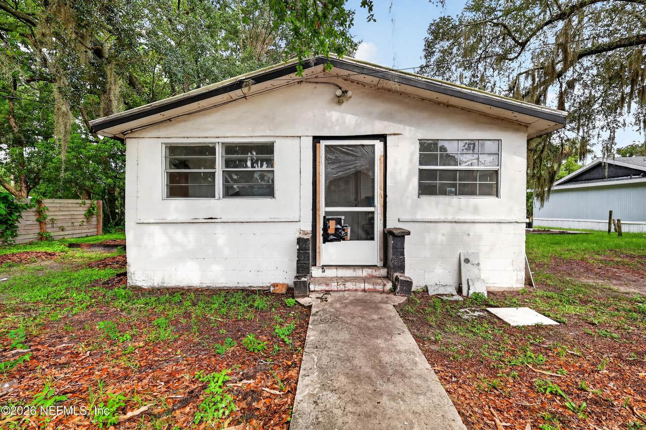 707 Bay Avenue - Photo 1