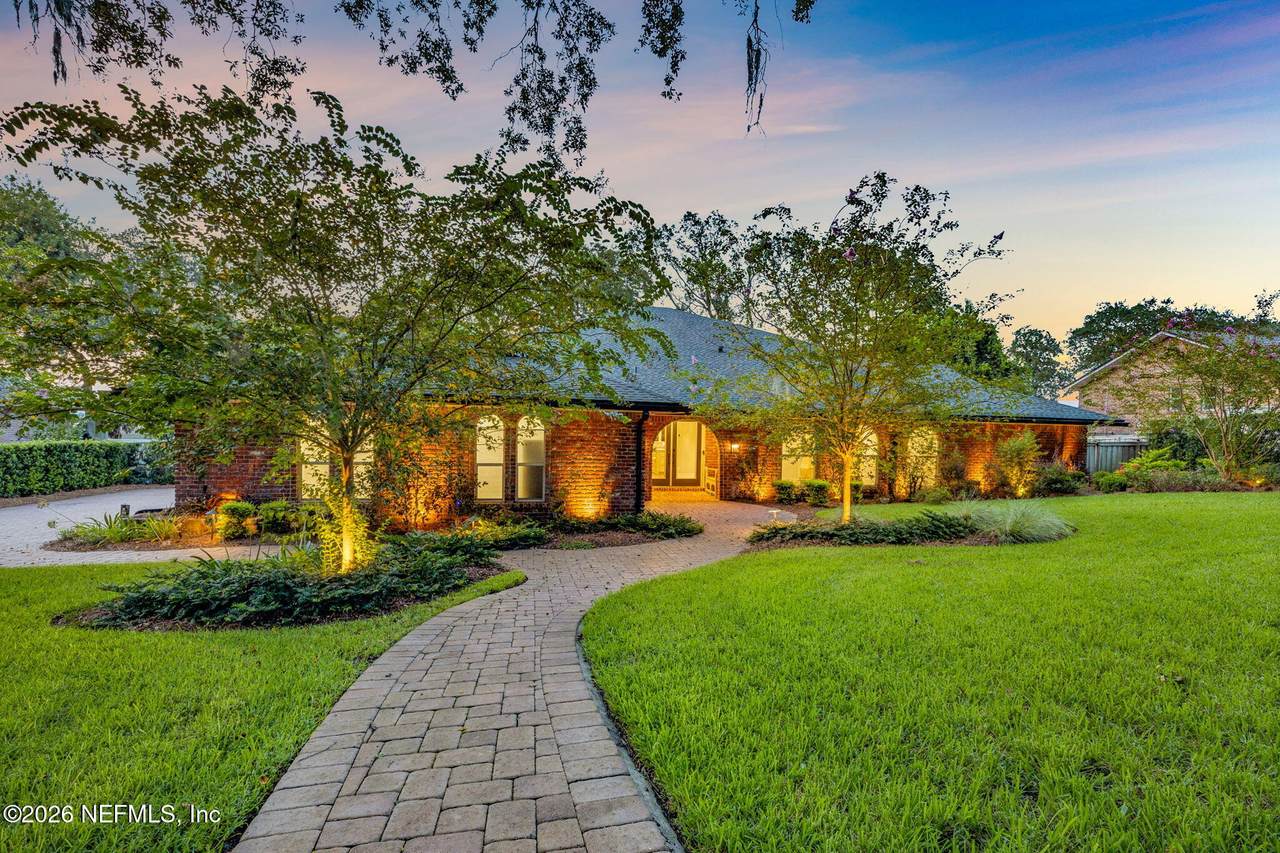 7249 Trails End - Photo 1