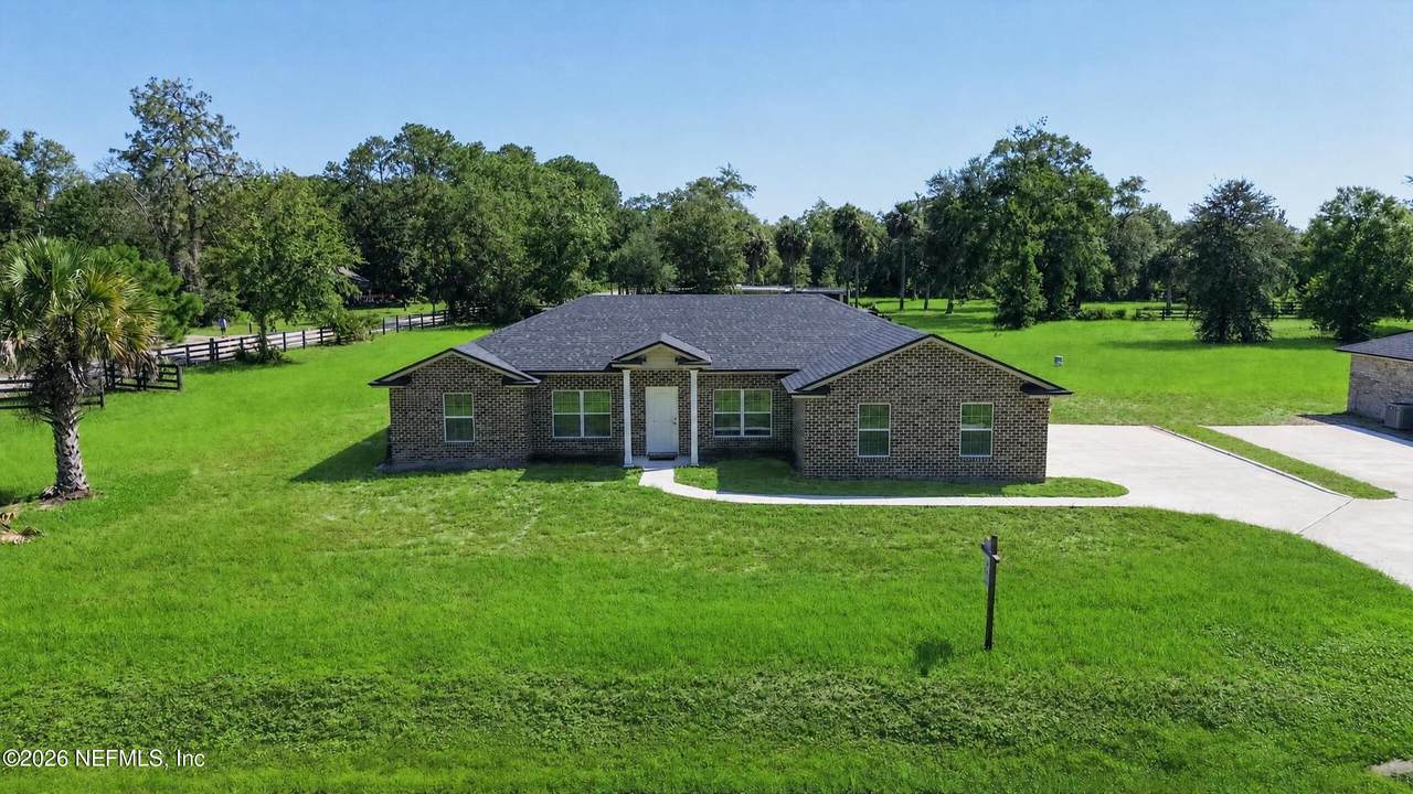 451640 Old Dixie Highway - Photo 1